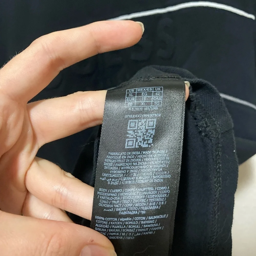 Vintage Y2K Guess Short Sleeve T-Shirt Size XL Black - Picture 3 of 4